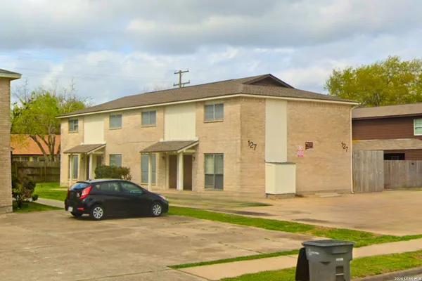 $375,000 | 127 Regency Avenue, Victoria, TX 77904