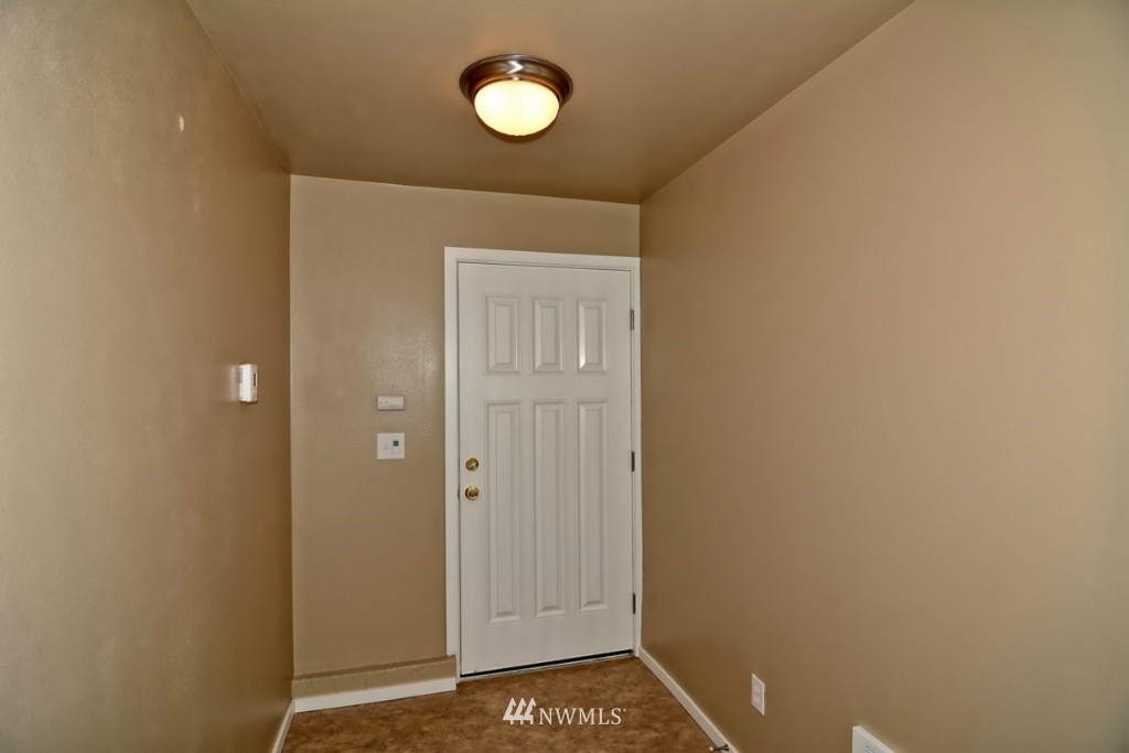 16412 2nd Avenue Southeast Bothell, WA 98012 - Photo 17 of 20 Gallery Image 17