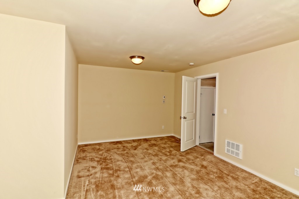 16412 2nd Avenue Southeast Bothell, WA 98012 - Photo 18 of 20 Gallery Image 18