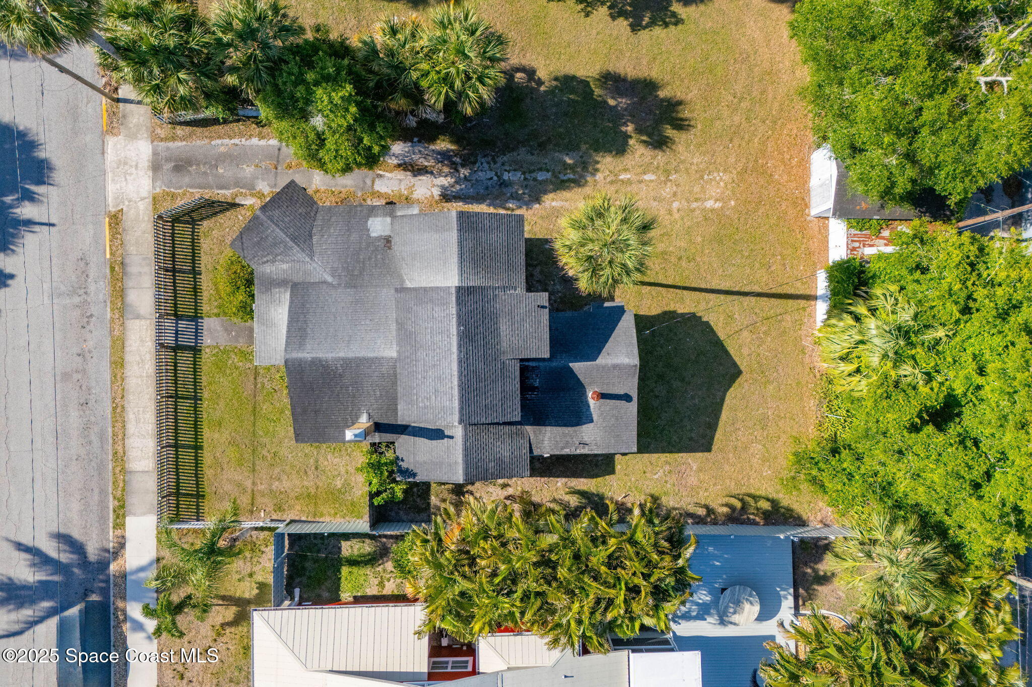 2106 Vernon Place Melbourne, FL 32901 - Photo 38 of 48 an aerial view of a house