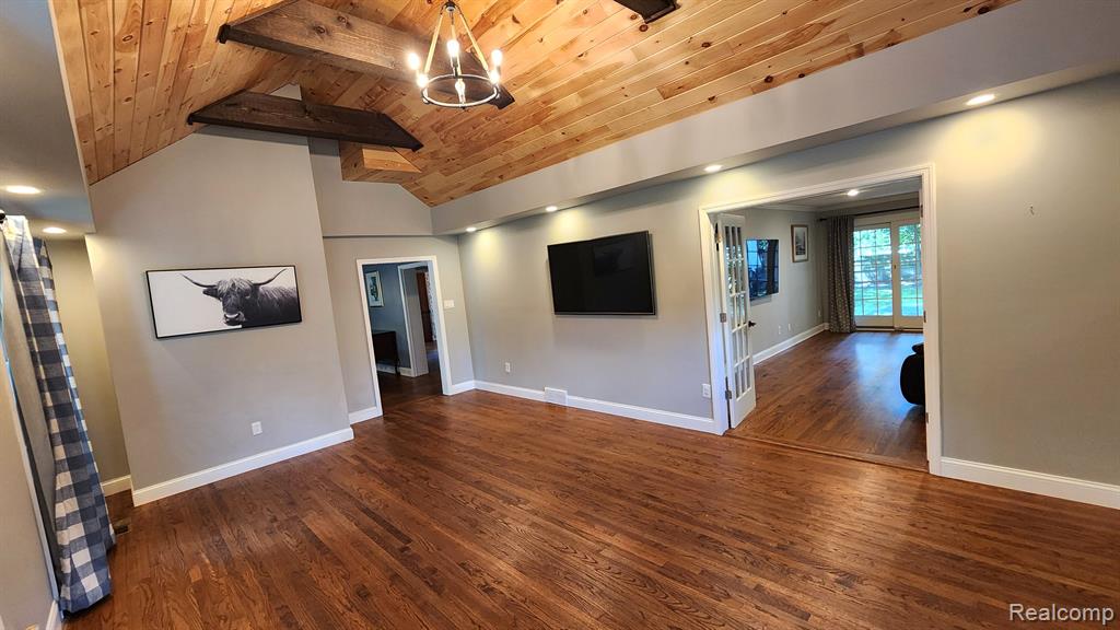 1031 Cadieux Road Grosse Pointe Park, MI 48230 - Photo 9 of 33