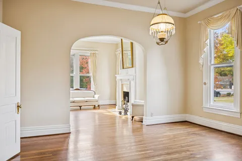 $3,250,000 | 215 4th Avenue South, Franklin, TN 37064