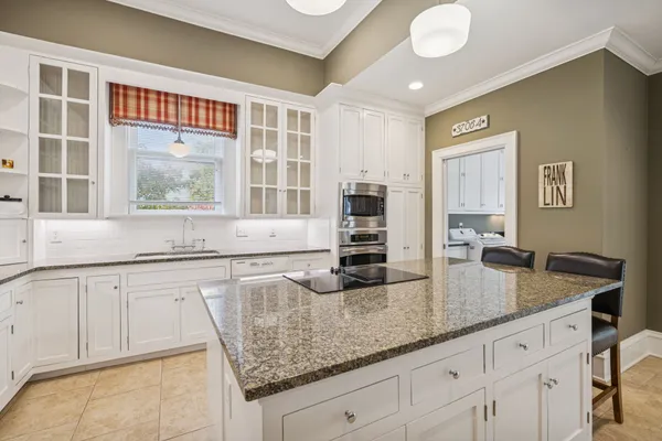 $3,250,000 | 215 4th Avenue South, Franklin, TN 37064