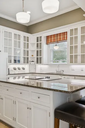 $3,250,000 | 215 4th Avenue South, Franklin, TN 37064