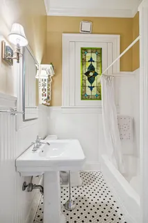 $3,250,000 | 215 4th Avenue South, Franklin, TN 37064