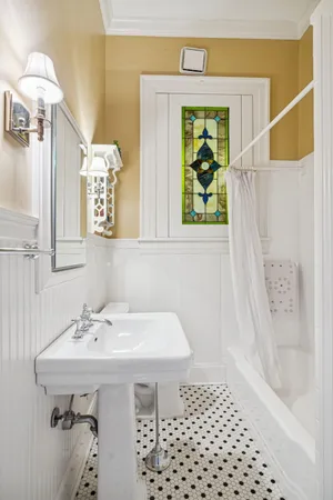 $3,250,000 | 215 4th Avenue South, Franklin, TN 37064