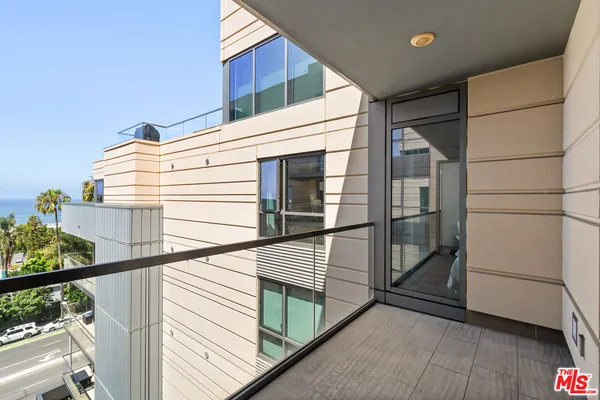 $2,195,000 | 1755 Ocean Avenue, Unit 801, Santa Monica, CA 90401
