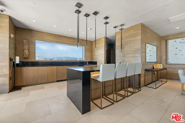 $2,195,000 | 1755 Ocean Avenue, Unit 801, Santa Monica, CA 90401