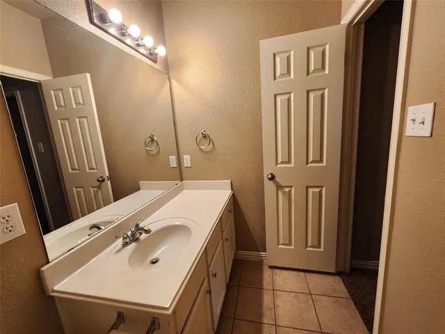 $3,200 | 10415 Mateo Trail, Irving, TX 75063