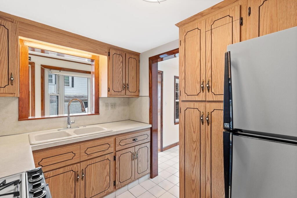 28 Regent Road Malden, MA 02148 - Photo 16 of 30 Gallery Image 16