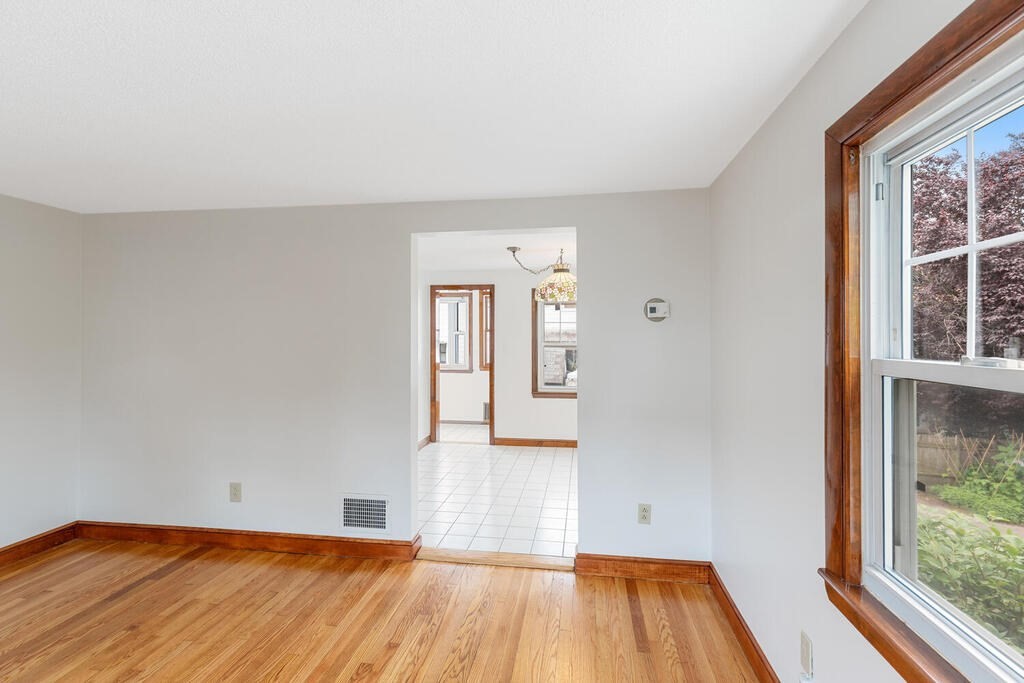 28 Regent Road Malden, MA 02148 - Photo 9 of 30 Gallery Image 9