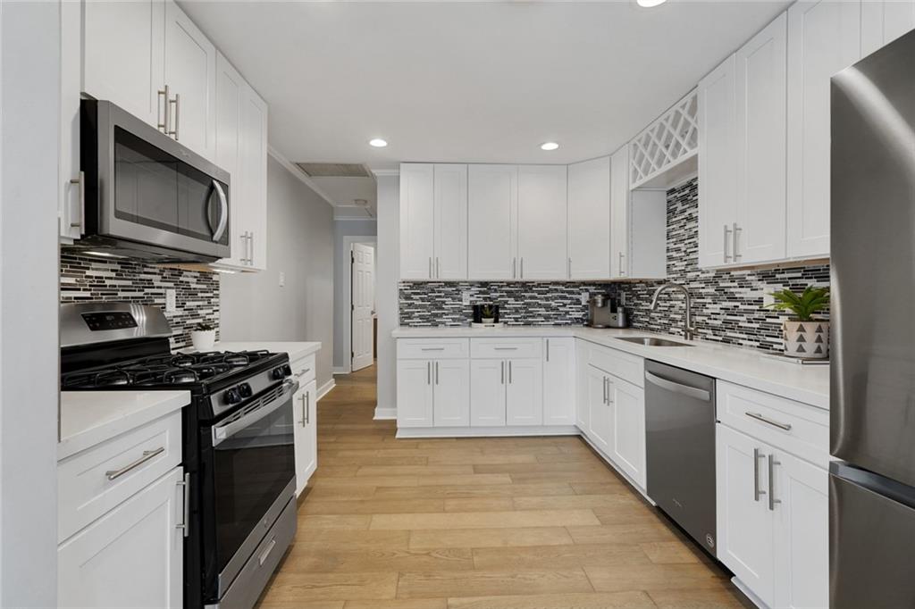 3100 Haring Road Metairie, LA 70006 - Photo 8 of 16 Gallery Image 8