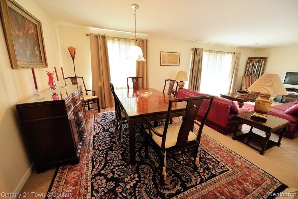32900 Evergreen Road Franklin, MI 48025 - Photo 7 of 28 Dining to Living Room 1.jpg