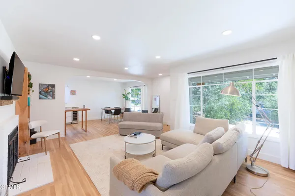 $4,950 | 309 Agnus Drive, Ventura, CA 93003