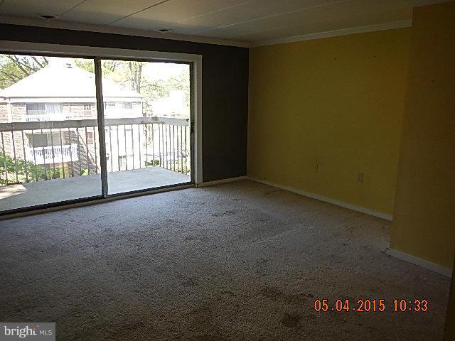 3234 Hewitt Avenue, Unit 33B Silver Spring, MD 20906 - Photo 6 of 7 Living Room