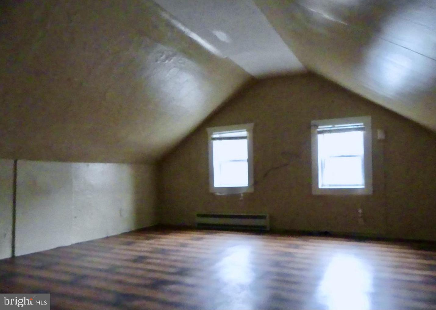 1048 South Manor Road Coatesville, PA 19320 - Photo 32 of 49 1046 Manor