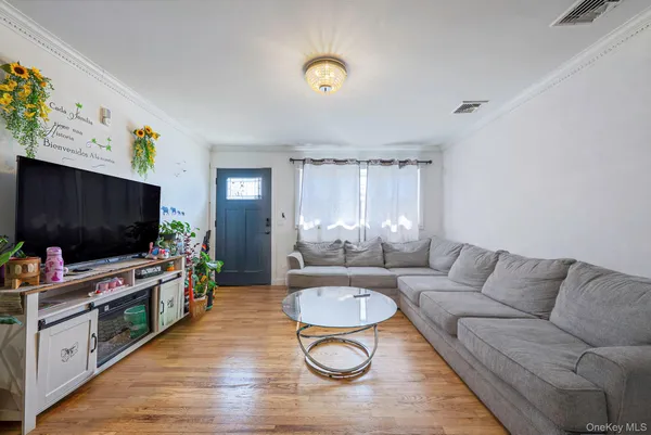 $649,990 | 23 McKinley Street, Brentwood, NY 11717