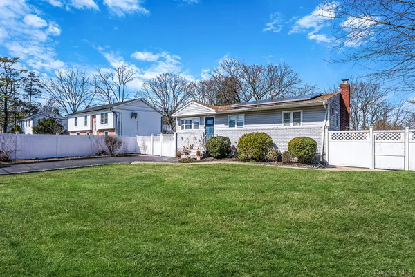 $649,990 | 23 McKinley Street, Brentwood, NY 11717
