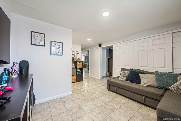 $649,990 | 23 McKinley Street, Brentwood, NY 11717