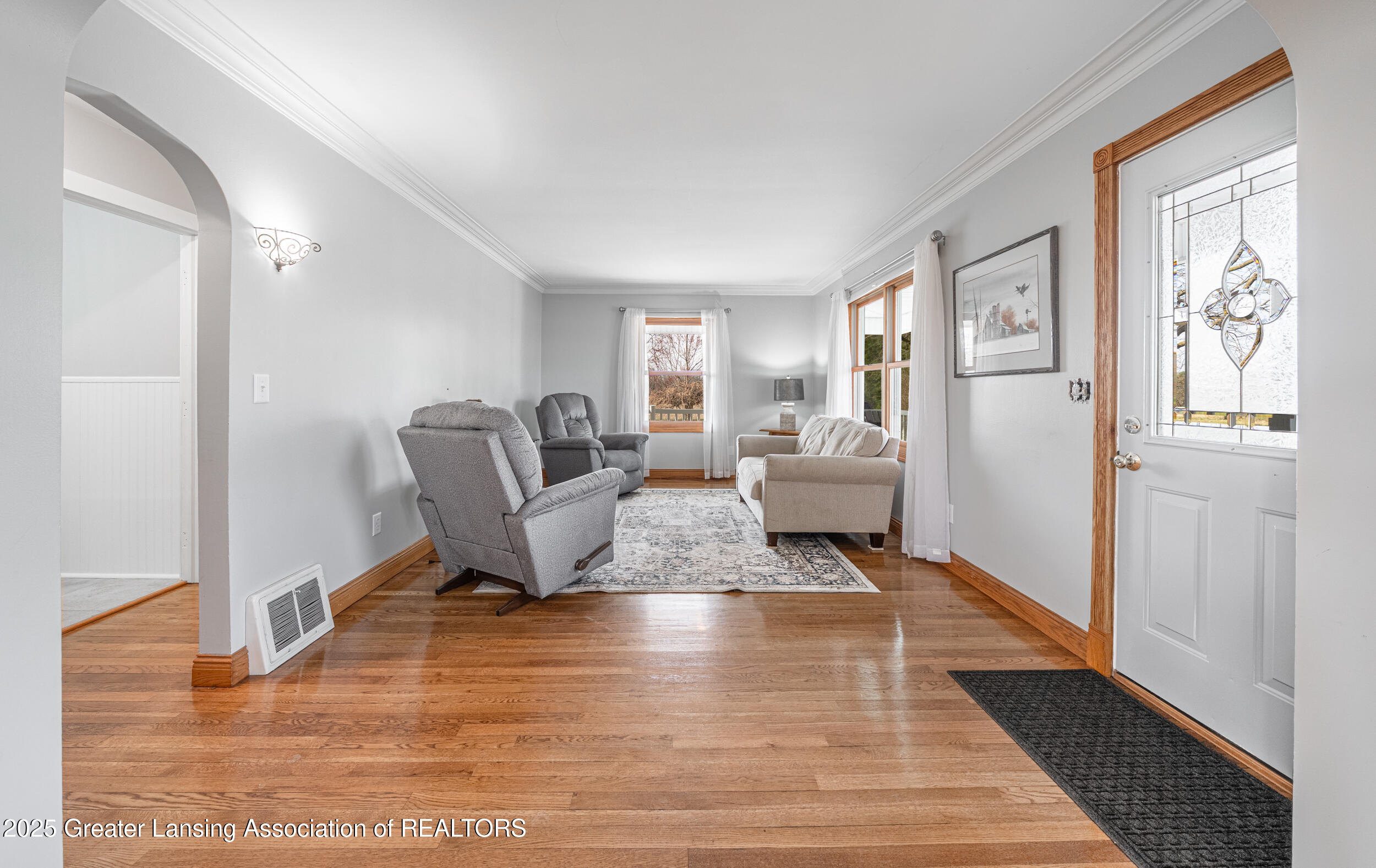 13577 Upton Road Bath, MI 48808 - Photo 10 of 43 Living Room