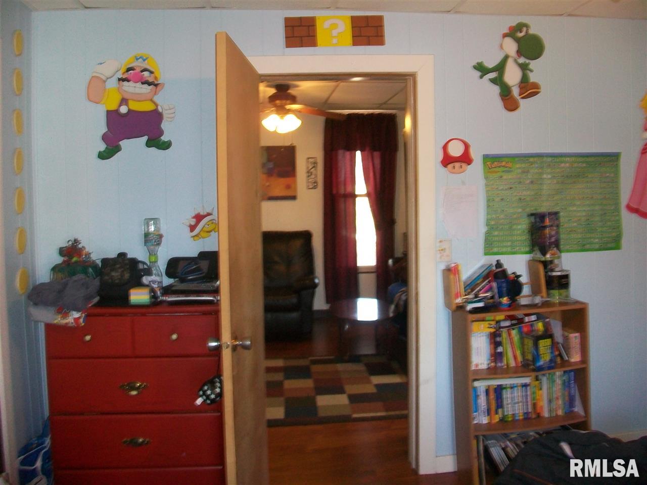 465 West Maple Street Canton, IL 61520 - Photo 15 of 31 Gallery Image 15