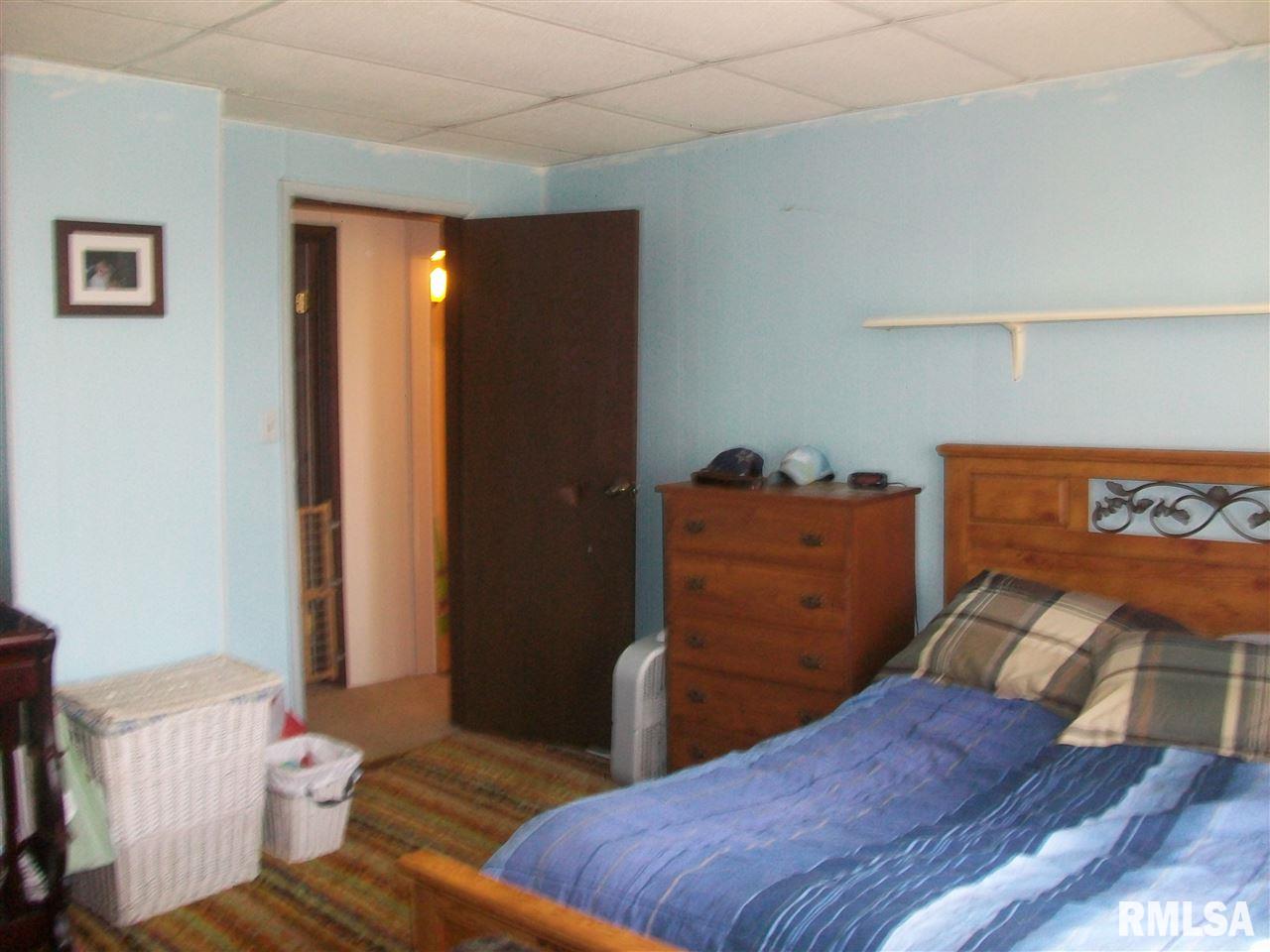 465 West Maple Street Canton, IL 61520 - Photo 20 of 31 Gallery Image 20