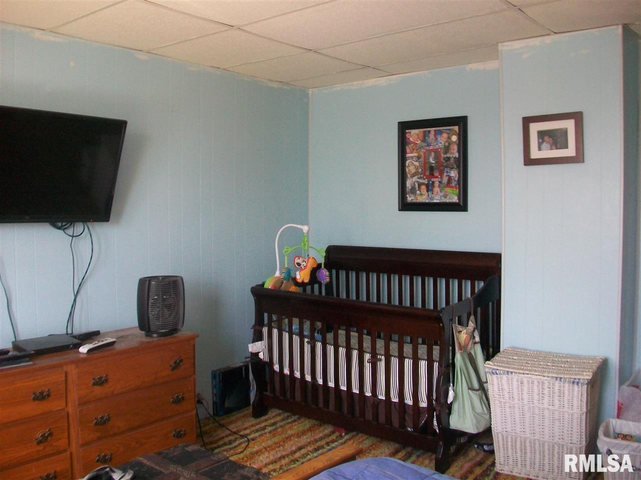 465 West Maple Street Canton, IL 61520 - Photo 21 of 31 Gallery Image 21