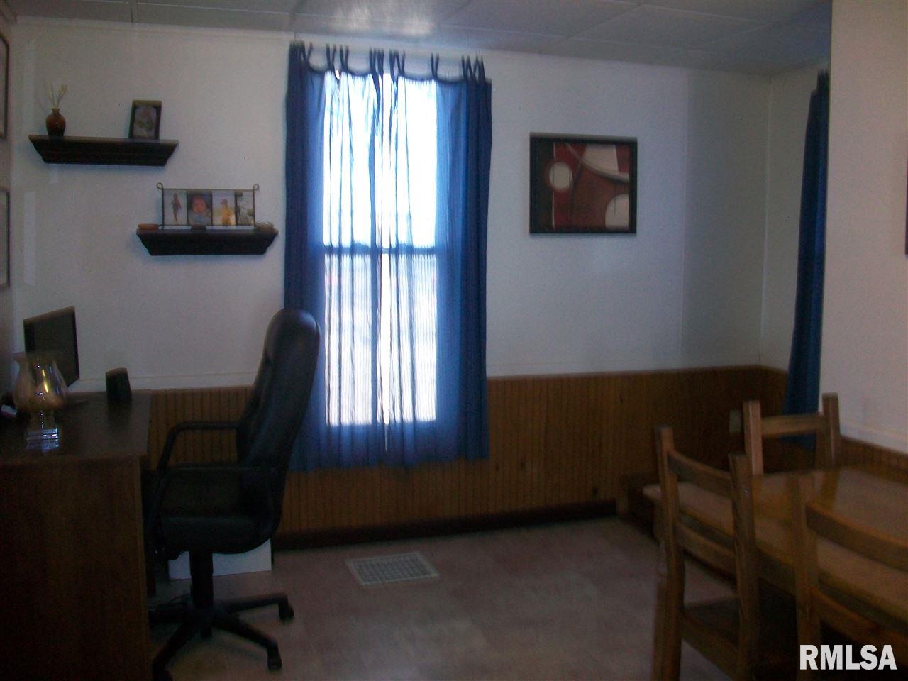 465 West Maple Street Canton, IL 61520 - Photo 23 of 31 Gallery Image 23