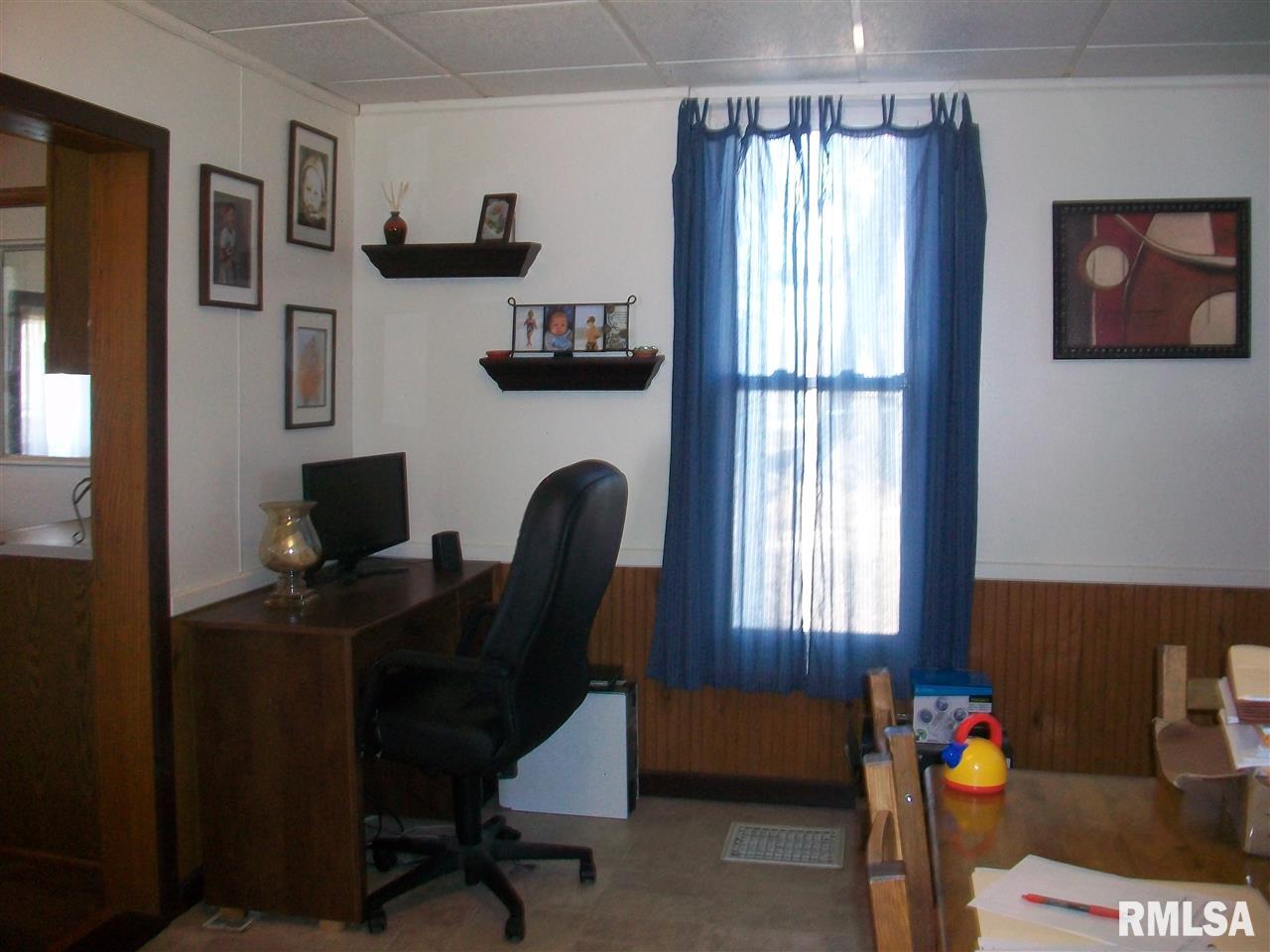 465 West Maple Street Canton, IL 61520 - Photo 8 of 31 Gallery Image 8