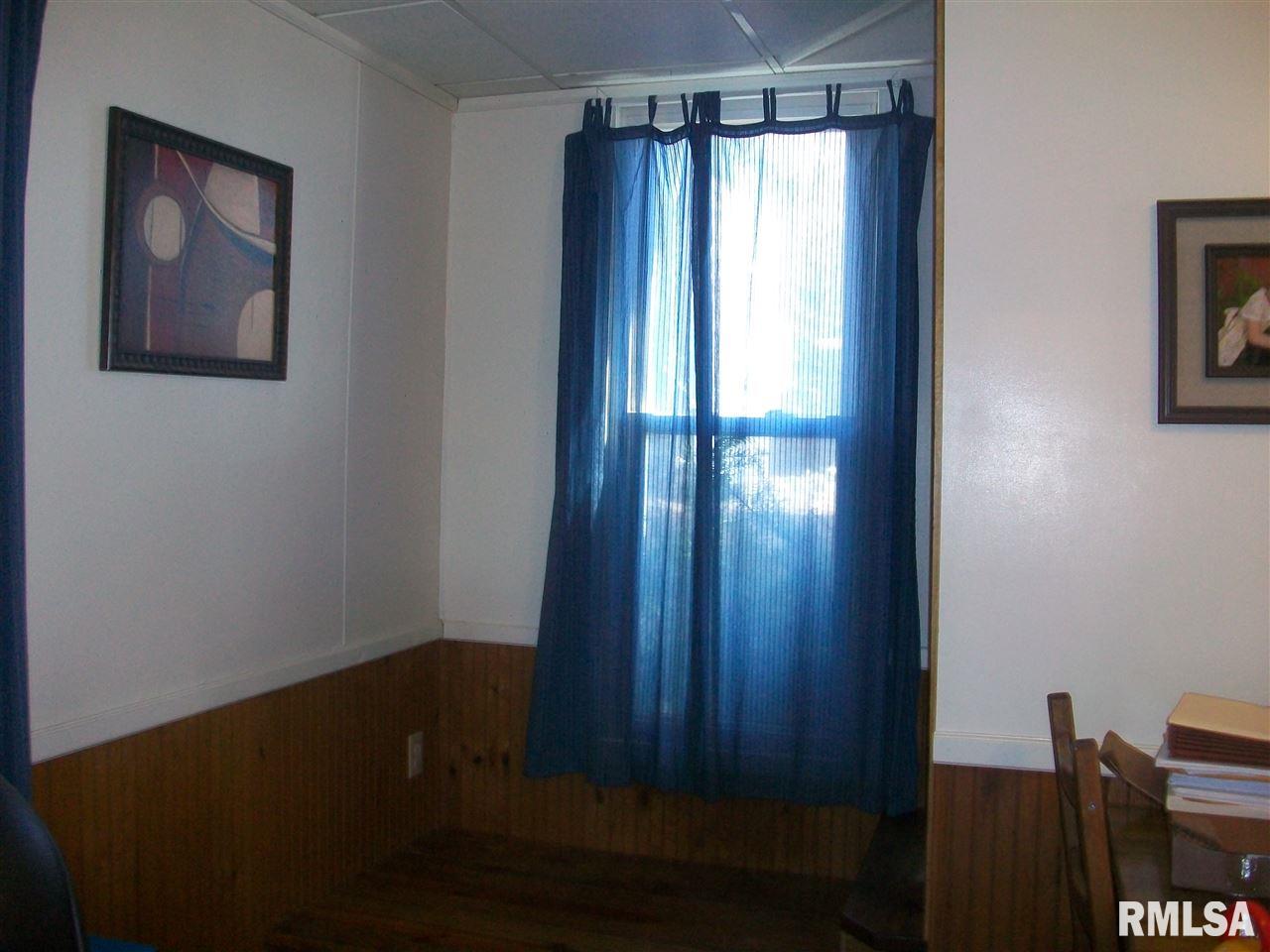 465 West Maple Street Canton, IL 61520 - Photo 9 of 31 Gallery Image 9