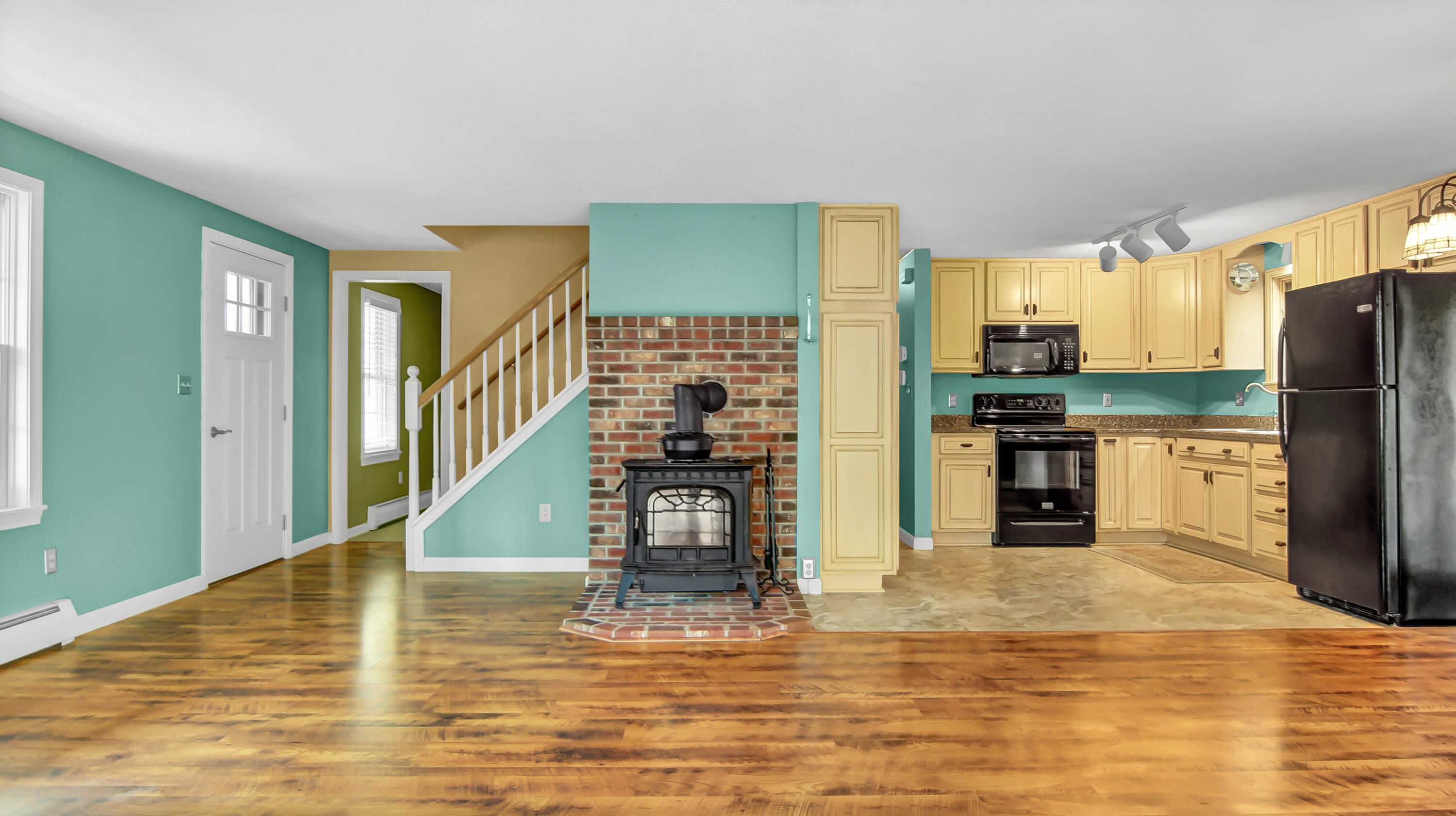 90 Alewive Road Kennebunk, ME 04043 - Photo 4 of 20 DSC01790
