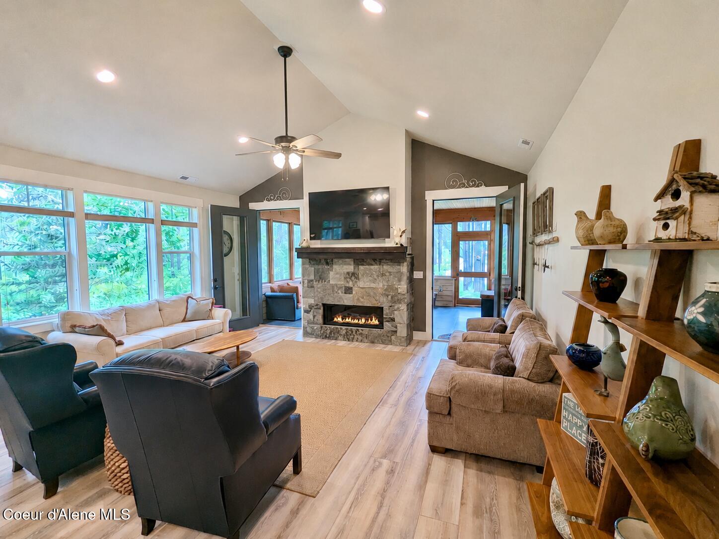 891 Ames Way Dover, ID 83825 - Photo 12 of 66 18. Living Room