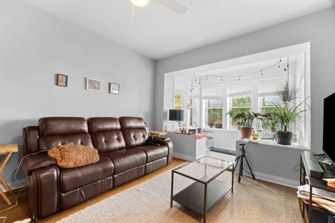 $699,000 | 5039 West Cullom Avenue, Chicago, IL 60641