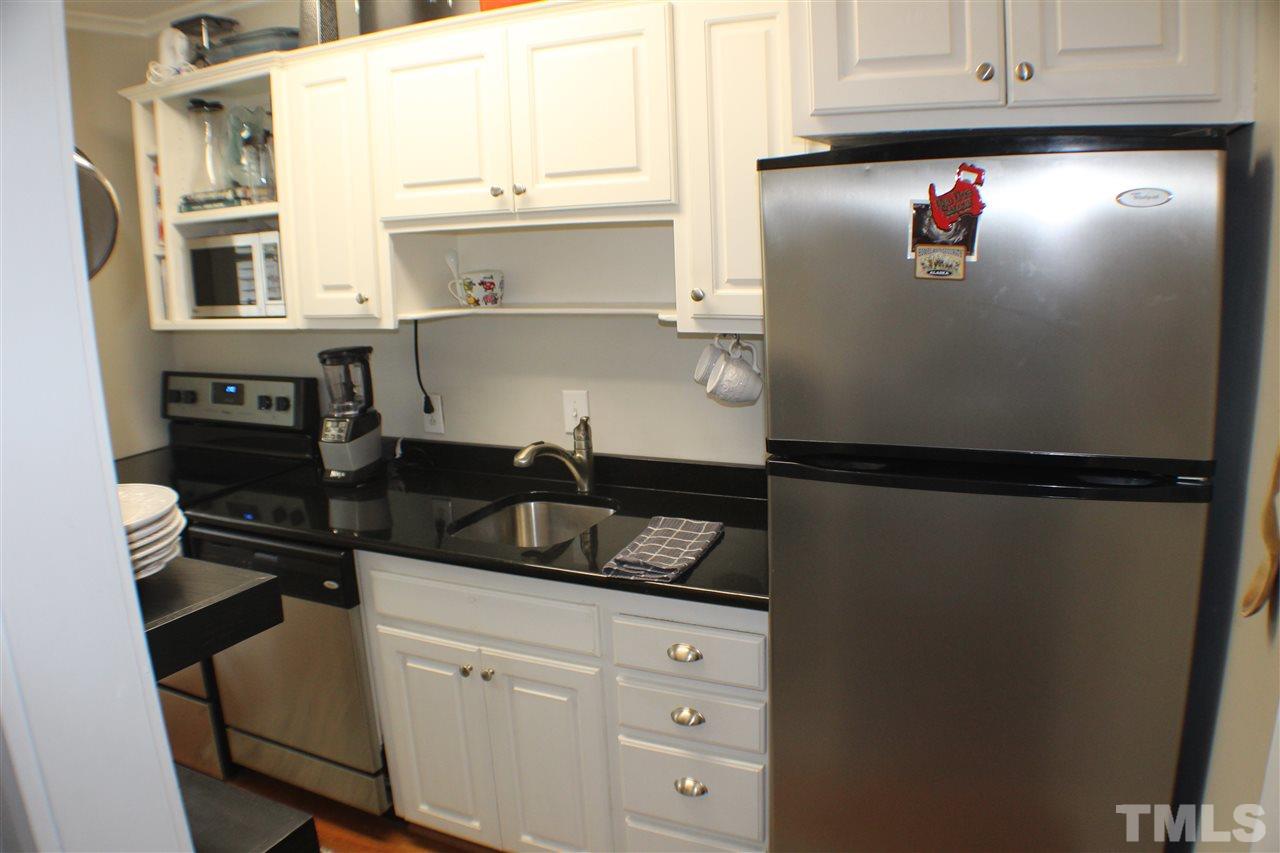 809 Daniels Street, Unit A Raleigh, NC 27605 - Photo 6 of 12
