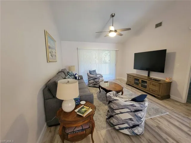 $234,900 | 2618 Kings Lake Boulevard, Unit 2202, Naples, FL 34112