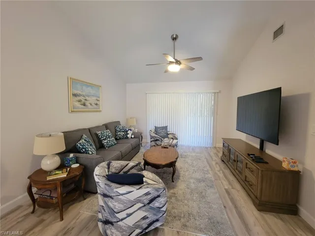 $234,900 | 2618 Kings Lake Boulevard, Unit 2202, Naples, FL 34112
