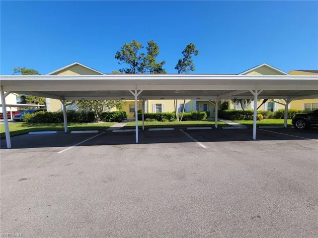 $234,900 | 2618 Kings Lake Boulevard, Unit 2202, Naples, FL 34112