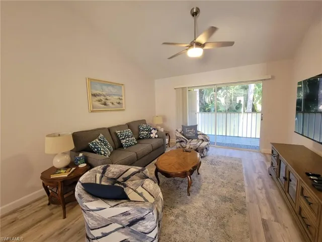$234,900 | 2618 Kings Lake Boulevard, Unit 2202, Naples, FL 34112