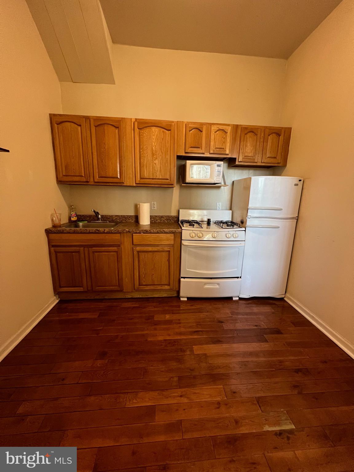 2005 North 16th Street, Unit 3B Philadelphia, PA 19121 - Photo 3 of 13