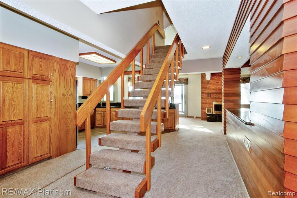 2637 Rubbins Road Howell, MI 48843 - Photo 7 of 56