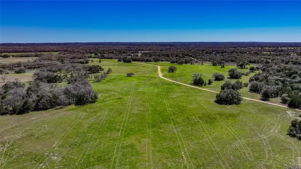 $2,190,898 | 3817 Fm 154, Muldoon, TX 78949