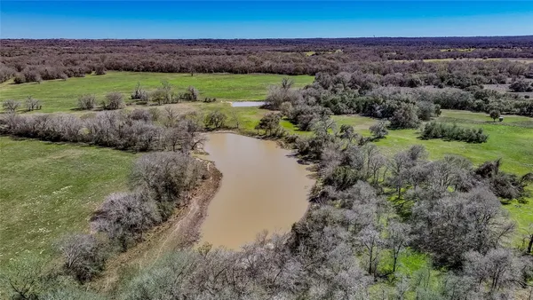 $2,190,898 | 3817 Fm 154, Muldoon, TX 78949