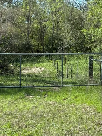 $2,190,898 | 3817 Fm 154, Muldoon, TX 78949