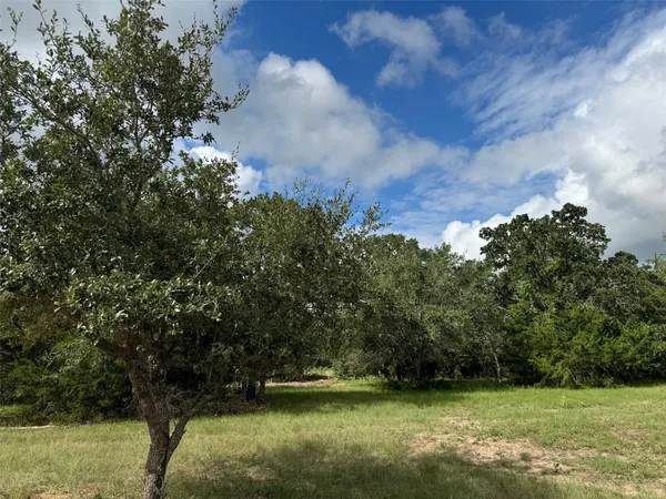 $2,190,898 | 3817 Fm 154, Muldoon, TX 78949