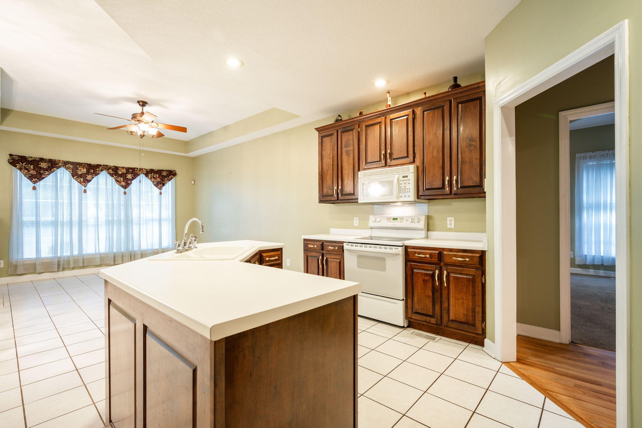 6823 Chiswick Drive Chattanooga, TN 37421 - Photo 22 of 40 15-web-or-mls-DSC_2336