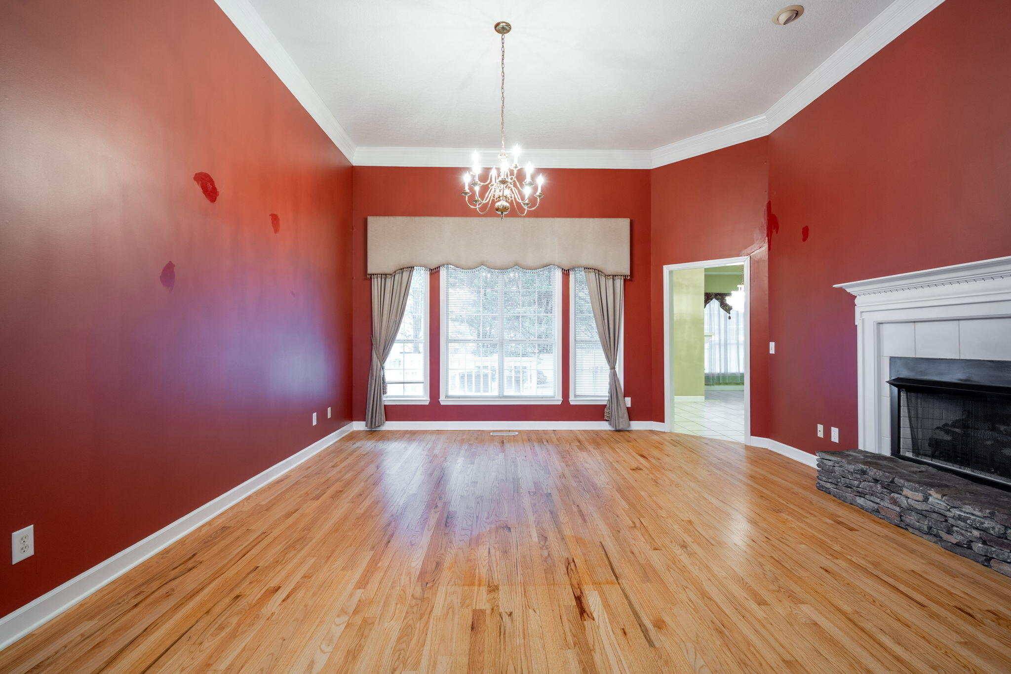 6823 Chiswick Drive Chattanooga, TN 37421 - Photo 6 of 40 27-web-or-mls-DSC_2372