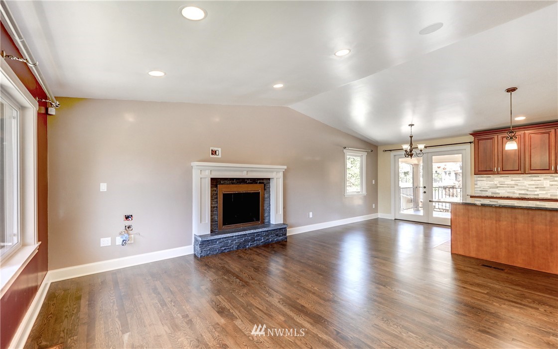 2511 Valley Cir Drive Bothell, WA 98012 - Photo 5 of 37 Gallery Image 5