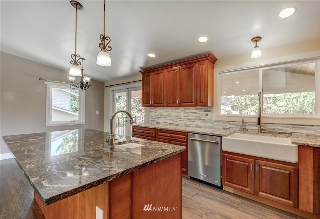 2511 Valley Cir Drive Bothell, WA 98012 - Photo 10 of 37 Gallery Image 10