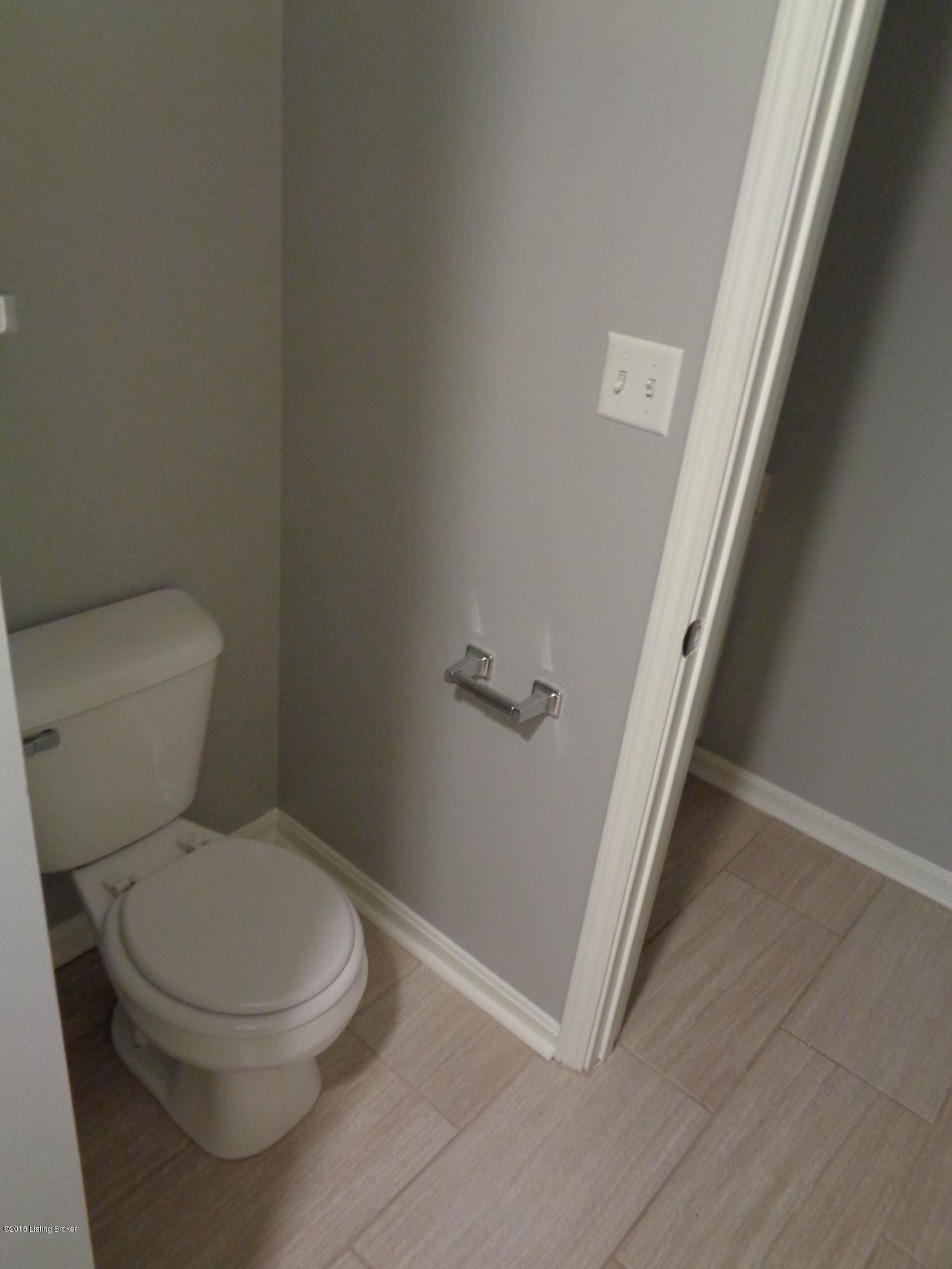 4602 Chenoweth Run Road Louisville, KY 40299 - Photo 27 of 34 DSC00265