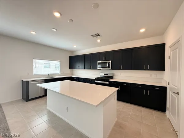 $2,610 | 10399 Arbor Ridge Street, Las Vegas, NV 89141